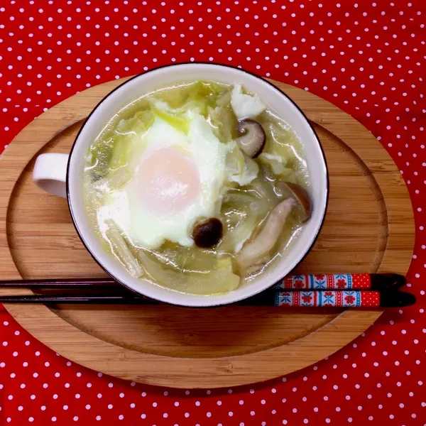 お昼はキャベツとキノコ類と卵と玉ねぎのスープ。さて…ONEに向けてダイエットスタート！そんなワケで、お休みしがちになりますが私は元気です⭐|nonchiさん