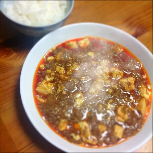 こないだ買った陳麻婆豆腐作ってみた。
う〜ん...辛いけど...花椒の辛さとはちと違うかもಠ_ಠ|ぃちさん