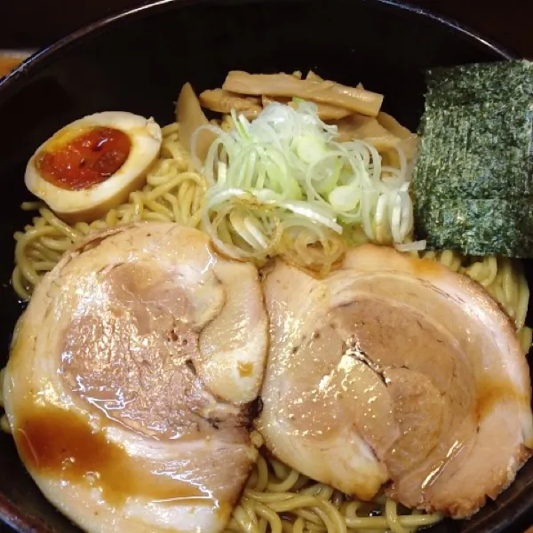 Snapdishの料理写真:油そば。たまに行くラーメン屋さん。大盛り無料はありがたい！o(^▽^)o|takapiroさん