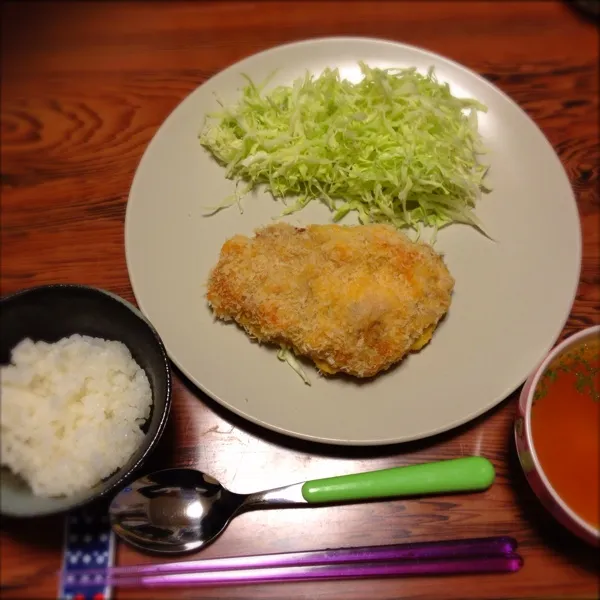 夜:とんかつ、おろしニンジンとエビのコンソメスープ
無性に数日前からトンカツが食べたくて！やっと実現‼|ぺろたんさん