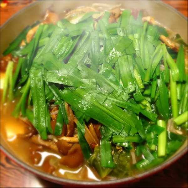 夜:もつ鍋
今日は味噌風味！もつと野菜の旨味がサイコウっす♪(´ε｀ )|ぺろたんさん