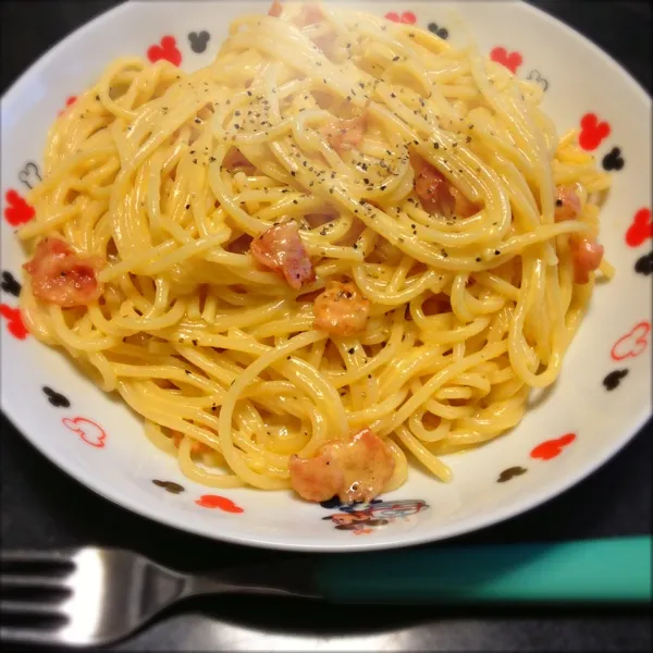 昼:カルボナーラ
我が家のパスタはいつでも大盛り！|ぺろたんさん