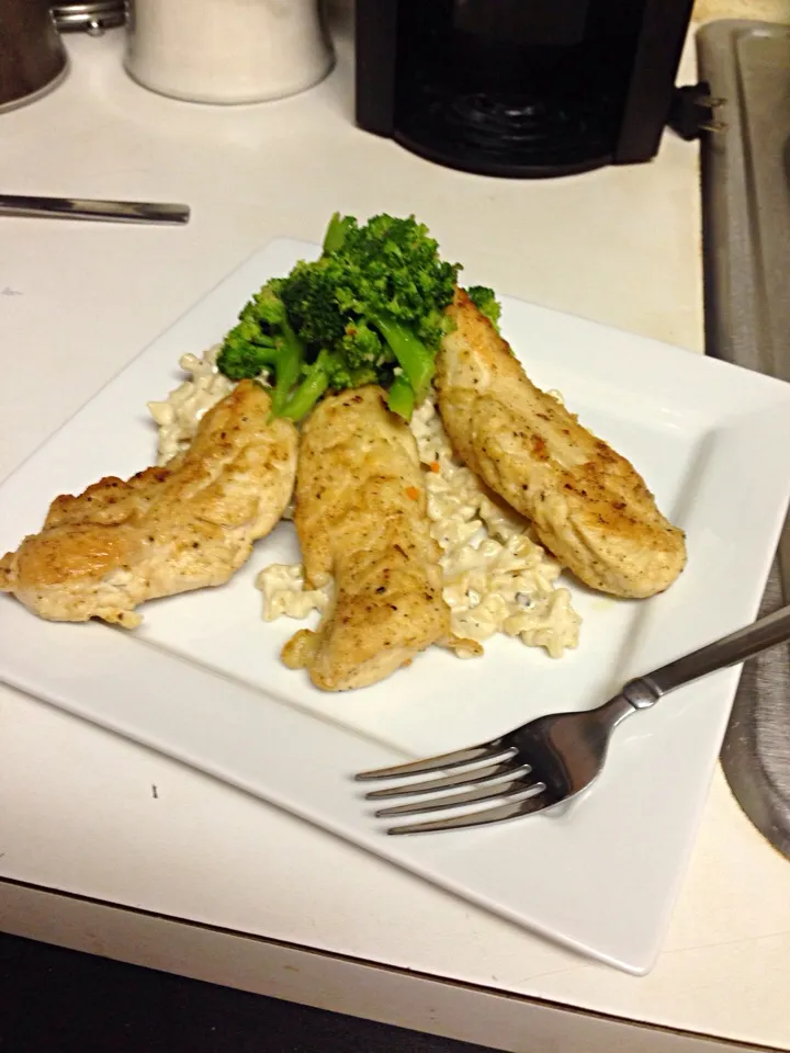 Pan Seared Chicken & Broccoli Alfredo|Dominic Walickさん