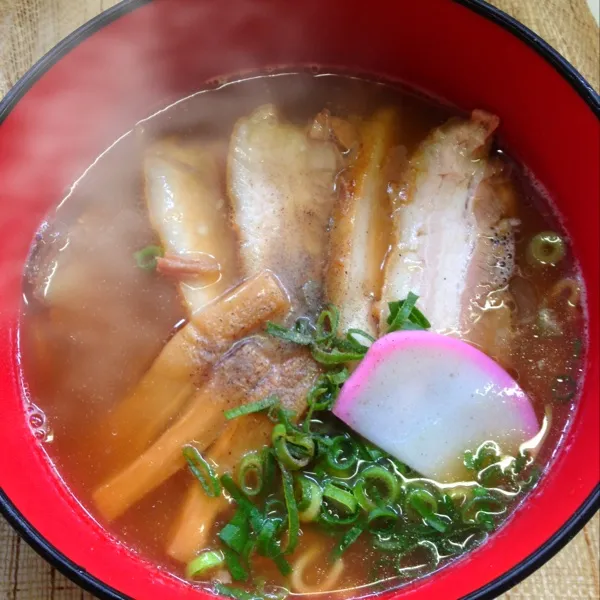 お昼は自家製ラーメン
親子紛争終結！(((o(*ﾟ▽ﾟ*)o)))
うまいこと丸め込まれました（笑）|Yuriさん