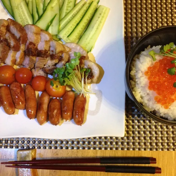 今日は 教えてもらった焼き豚  
いくらご飯に 鮎の塩焼き
で～これ！チョー有名 堂島ロールをデザートに|Yuriさん