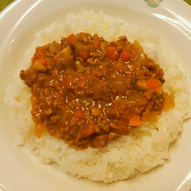 夕飯の一品＊ドライカレー
ゴマ豆腐＊ストロングダブル桃
お気に入りのごま豆腐です(ノ´∀｀*)
ストロングの桃、美味しい~(^o^)v|sakanechiさん