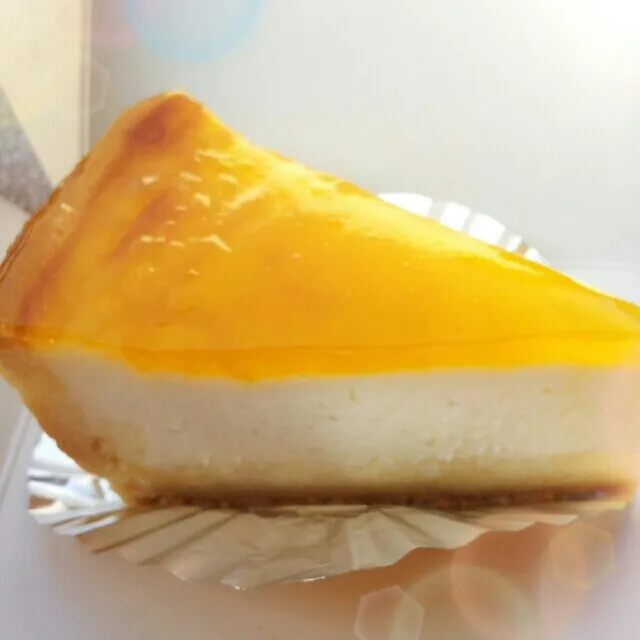 デリチュース
絶対食べてみたかったチーズケーキ♡♡♡
ねっとり濃厚な食感に衝撃を受けました！！
クリーミーなチーズケーキだけど、爽やかさもあり、とっても美味でした(*￣∇￣)ノ|sakanechiさん