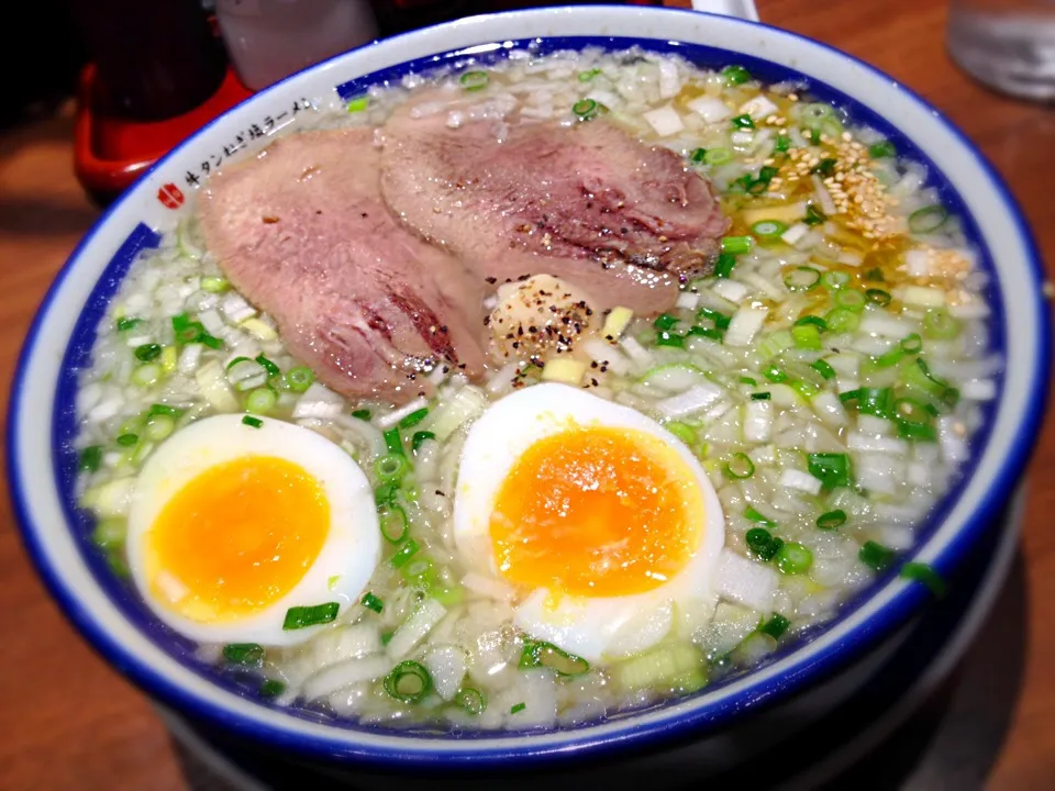 Snapdishの料理写真:㐂蔵 牛タンねぎ塩ラーメン|yoichinakagawaさん