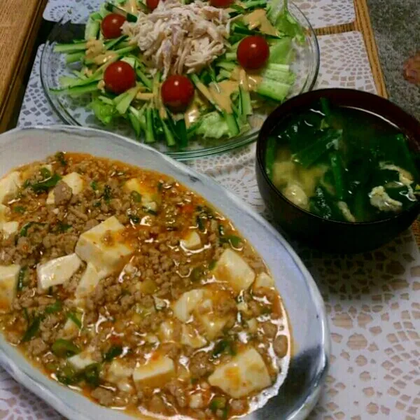 Snapdishの料理写真:☆麻婆豆腐
☆棒々鶏
☆ホウレン草と卵のスープ|まりーんさん