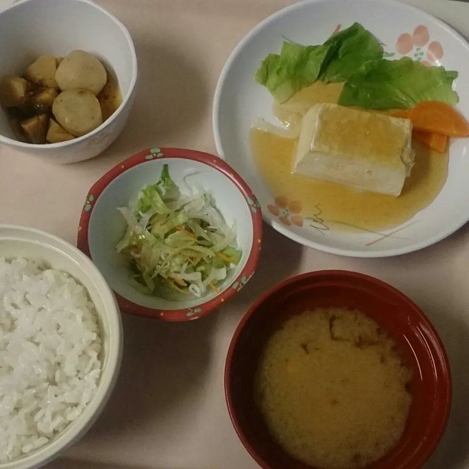 入院最終日の夕食。肉魚苦手なので、かわりに豆腐。|masahiroさん