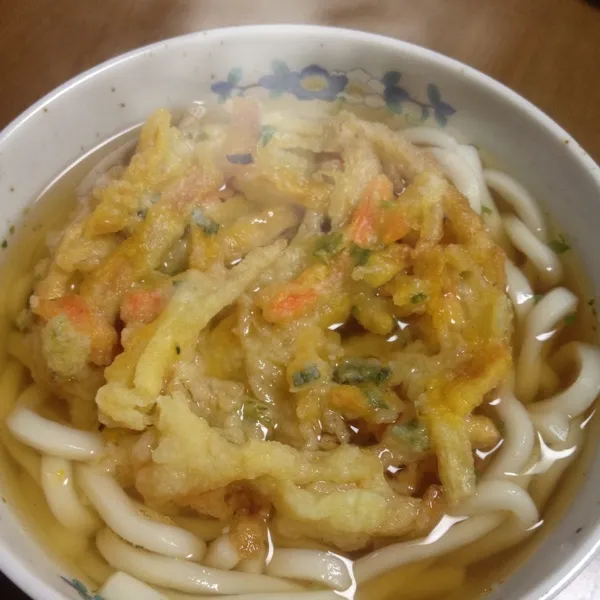 野菜かき揚げうどん。シンプルだけど、満足できる食べ心地。やっぱり美味しいさ。|masahiroさん