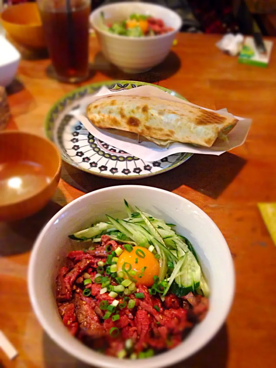 ローストビーフユッケ丼と…何か忘れた|Te peiさん