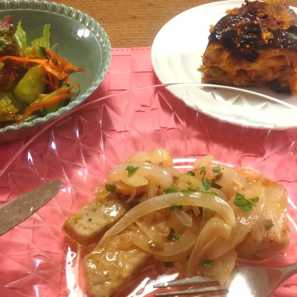 今日もとても美味しいご飯を習えました。
ナスを揚げ焼いてパスタを詰めたり、マグロの甘酢漬け、レモンケーキ。と、南イタリアのメニューで、お料理もだんだん夏の気配です。美味しかったぁ〜！|chouchouさん