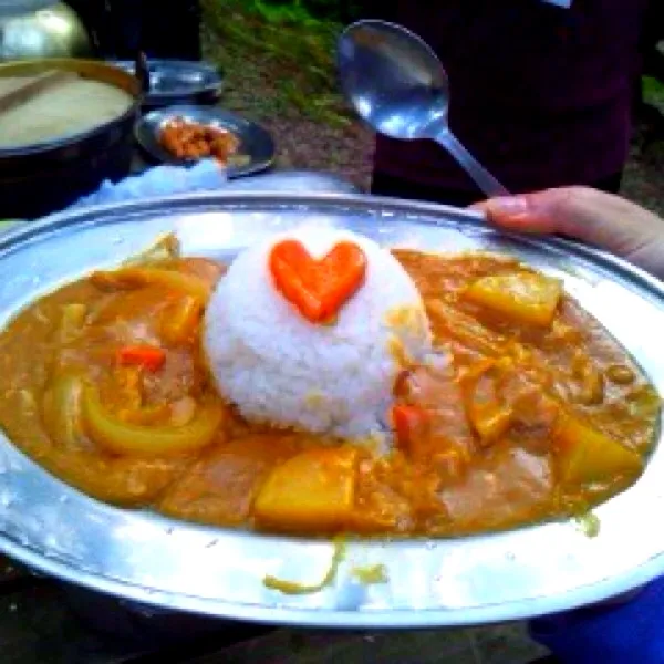 飯盒炊爨！
カレーつくたのだー(＾ω＾)|にゃんちょうさん