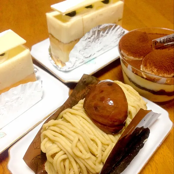 今日はデザートにケーキが(≧∀≦)
私は奥のレアチーズケーキをいただきました♪|ayaさん