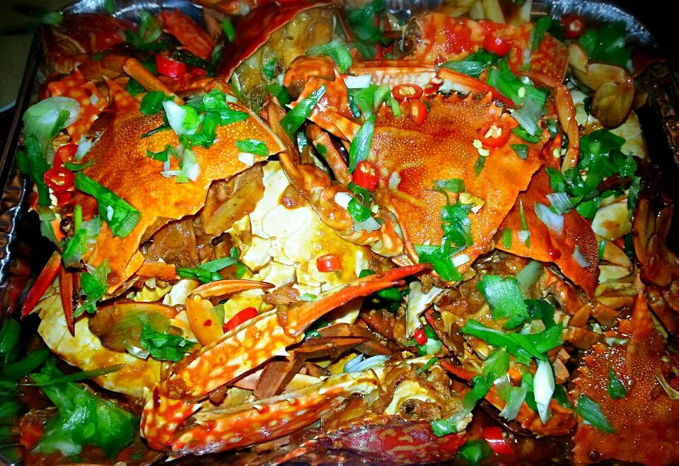 Crab in spicy, sweet and sour sauce.. nom ^^|Ayel Santellaさん