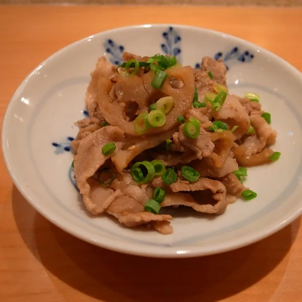 夜ごはん。おばんざい 炙り焼き 酒の『菜な』に行ってきました。湯葉のお通しのあと、豚バラと蓮根のきんぴら、ゴーヤと炙り帆立の塩ぽん酢、鮭ハラスの岩塩焼き、白米、赤出汁とお漬物。すごく美味しかった♡|月さん