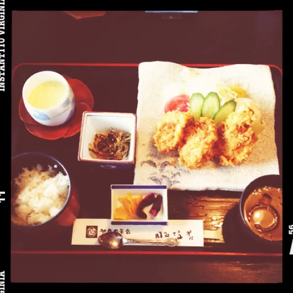 日曜日のお昼ごはん。ヒレカツ定食、海老フライ定食。|月さん