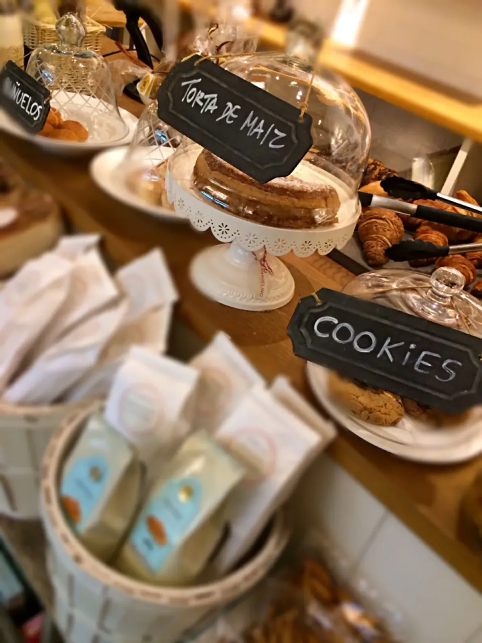 Cookies anyone?|nadya pertiwiさん