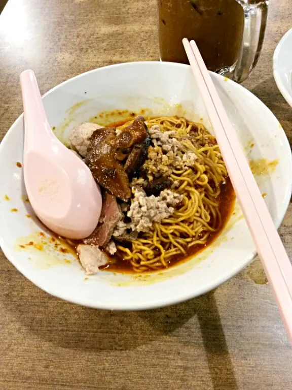 mushroom minced meat noodle|henryさん