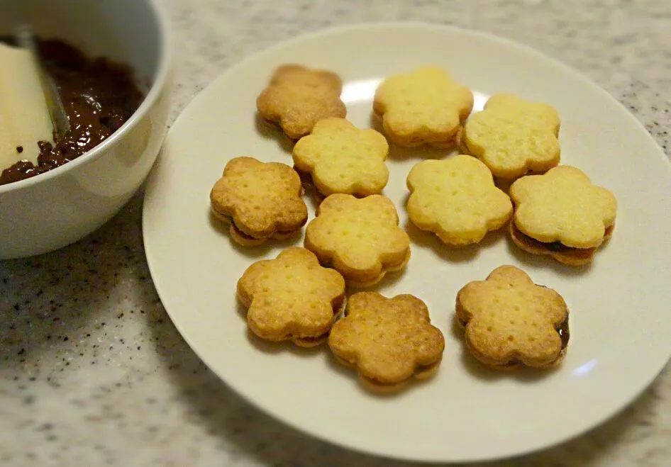 アーモンドチョコサンドクッキー|みはるさん