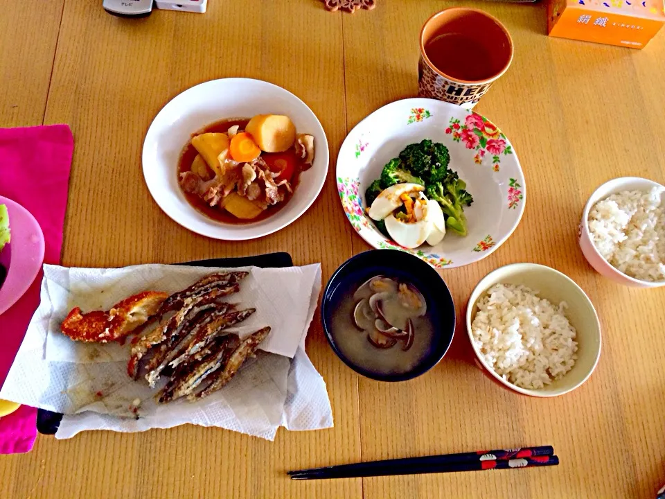 きびなごとアサリの味噌汁と肉じゃが|メロンぱんなさん