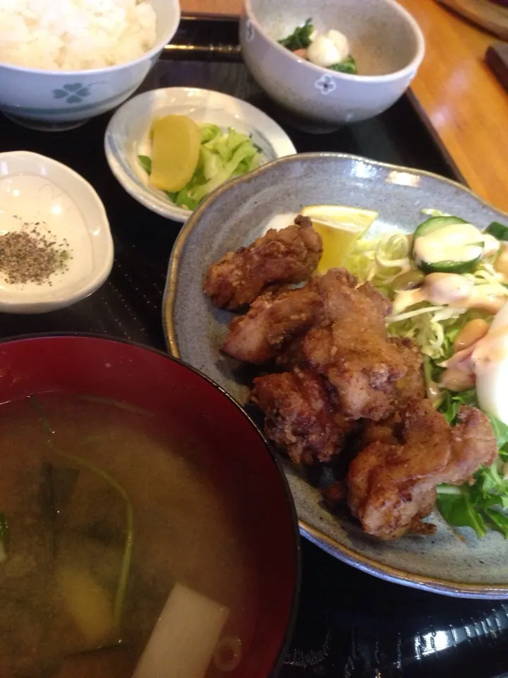 鶏の唐揚げ定食|太田 はるよさん