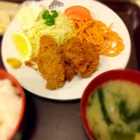 お昼ご飯はカキフライ定食♪|yebisutamagoさん