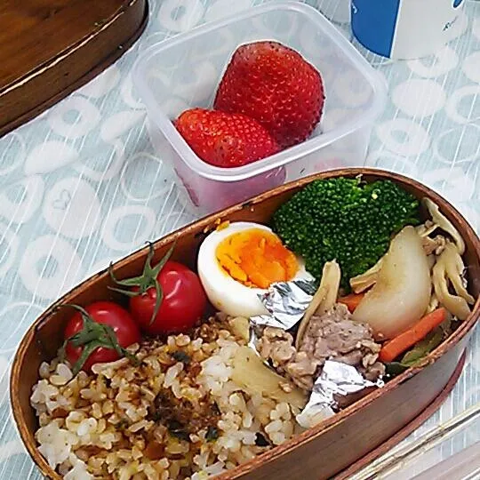 安いの使ったからかなぁ～？
弁当に入る牛豚肉が最近あまり美味しいと思えない (。・ｘ・)|sasakumanさん