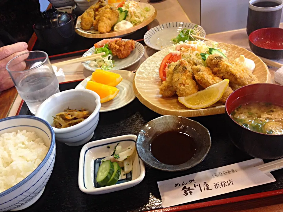 カキフライ定食|つぶらさん