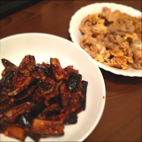 茄子の肉味噌炒めと豚肉の和風だし炒め。でも嫁さまは茄子嫌いで食べてくれない…美味いのに(´･ω･`)|Takasi Harunoさん