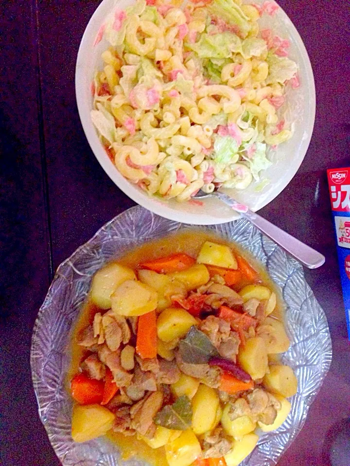 chicken kaldereta. and macaroni salad|Sally Plandoさん