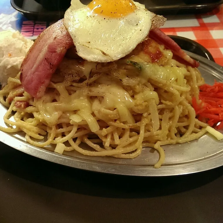 Snapdishの料理写真:秋葉原のナポリタンのお店

大盛り(600ｸﾞﾗﾑ)  全のせ

ナポリタンはしばらくみたくないです|いけぽんさん