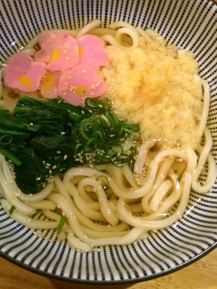 Snapdishの料理写真:優しい味だよ♬我が家のうどん (σ≧▽≦)σ|マカロンさん