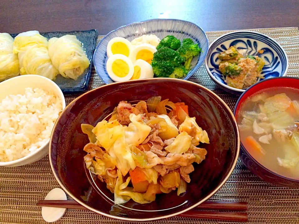 Snapdishの料理写真:ストック飯    ロール白菜   回鍋肉   芽キャベツのだし麹   豚汁    卵とブロッコリーのタルタルソース添え|NAKATAさん