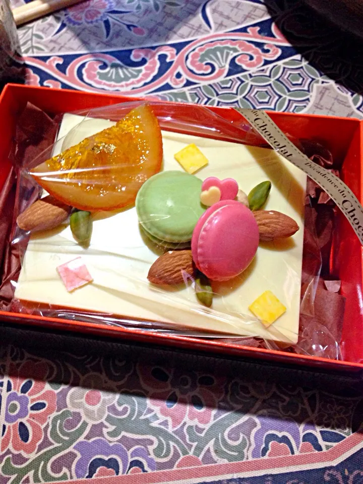 A box of gorgeous chocolate|Kumigarさん