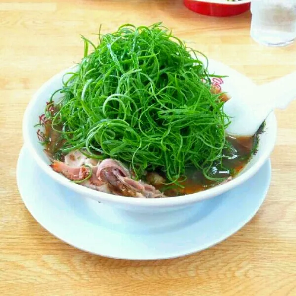 １日30食限定、葱ラーメン♡
思ってた以上に葱多かった～*
炒飯は分け分けして完食。
いっぱい食べたぁ～*|acaneさん