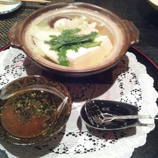 Snapdishの料理写真:和風居酒屋さんにて(*´︶`*)╯♡
久しぶりの湯豆腐ほっこりしたぁ～*|acaneさん