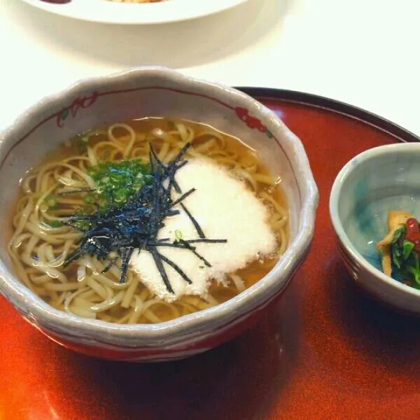 中島菜うどん。サラダ･スープはバイキング～◎自然食ランチ.おいし～！|acaneさん