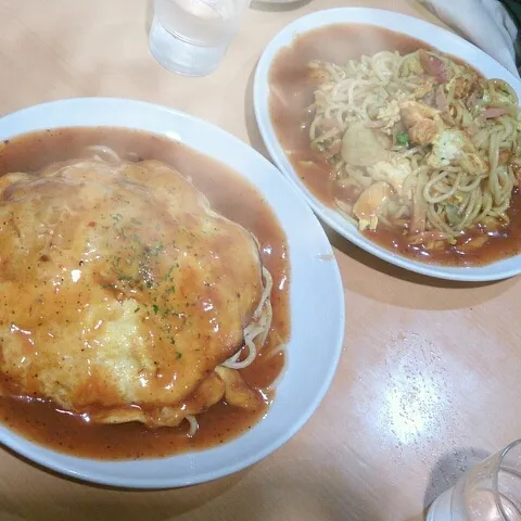 名古屋は何回も来てますが食べたことないのが、あんかけスパゲッティ。食べたのはシガツとピカタ。名前からでは何がくるのか全くわからん名前にウケ、運ばれてきたのはまさかのデカ盛り。笑
気合いで食べきったらお店のおばちゃんに褒められた(^-^)v|ゆきさん