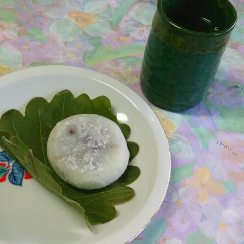 柏餅。
もうこどもとは言える年じゃないけど、いちおうね(^-^ゞ|ゆきさん