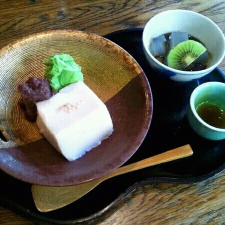 鎌倉で胡麻豆腐のスイーツ(*´ω｀)o|ゆきさん