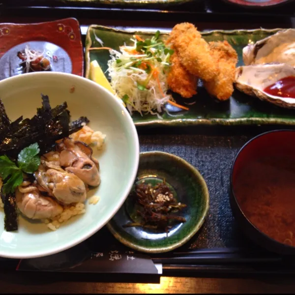 裏メニューの牡蠣屋定食！牡蠣が10個！うまし～|ゆきこぱんださん