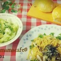 きのこと大葉のバター正油パスタ、サラダ、まるパン|M♡mamaさん