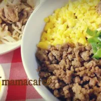 Snapdishの料理写真:二色丼、豚肉と野菜の甘酢炒め、たくあん|M♡mamaさん