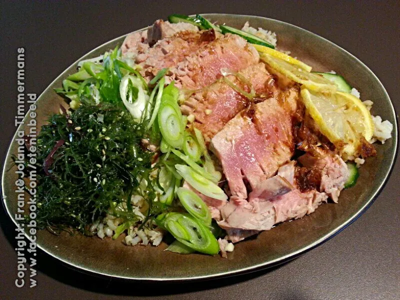 Tuna with gaba brown rice and seaweed salad|Frank&Jolanda - Eteninbeeldさん