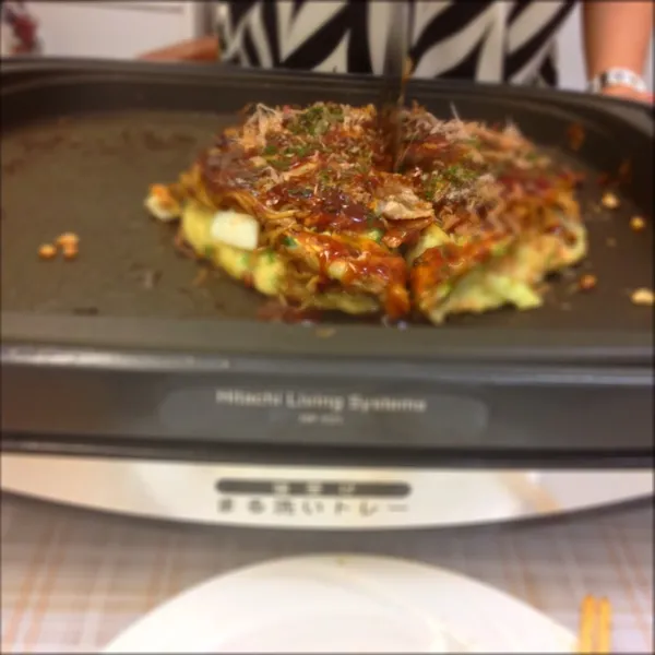 勉強会のあとに
理恵さん特製お好み焼きー♥山芋たくさん、コンニャクたっぷりで最高です|ちえみんさん