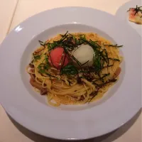 Snapdishの料理写真:明太子とおろしその和風パスタ（≧∇≦）ピザ、ドリンクはおかわりし放題♡前菜もついて大満足で美味しかったです(((o(*ﾟ▽ﾟ*)o)))|あかりさん