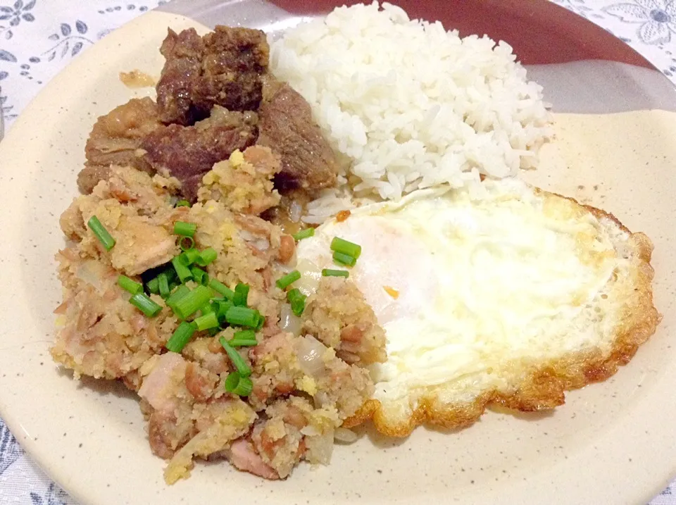 Jantar: comida mineira|Fabi Shionoさん