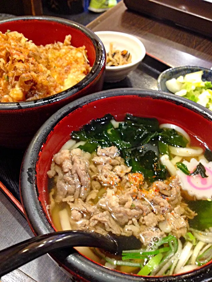 肉うどん＆舞茸天丼😁|KAZUTOさん